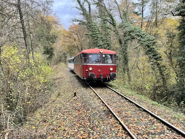 Bild Kasbachtalbahn an Haltepunkt Brauerei Steffens